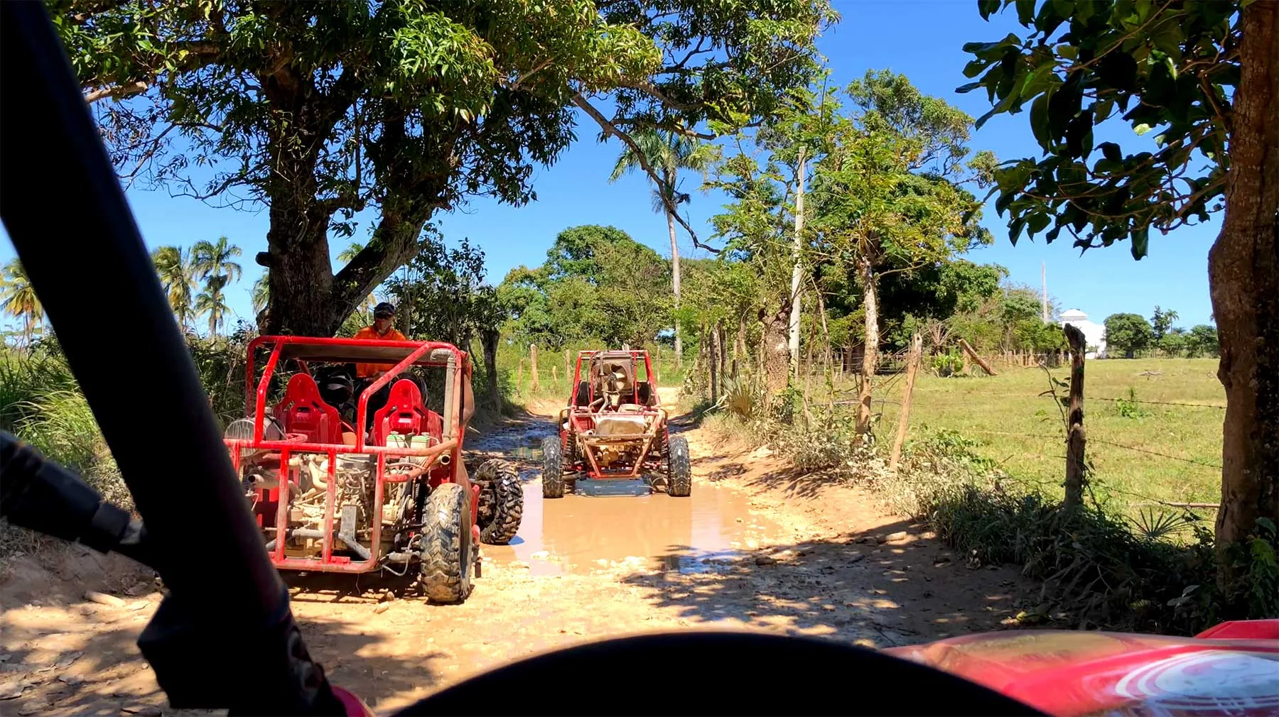 Buggies por los caminos de Punta Cana